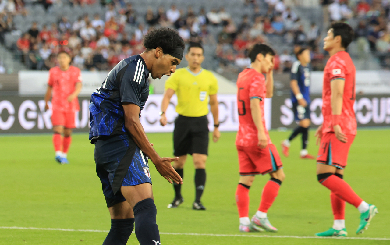 15일 경기도 용인미르스타디움에서 열린 2025년 동아시아축구연맹(EAFF) E-1 챔피언십(해외 토토사이트 순위) 남자부 최종 3차전 한국과 일본의 경기 전반전. 일본 저메인 료가 선제골을 넣고 기뻐하고 있다 [연합]