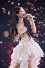BoA cancels concert due to knee surgery