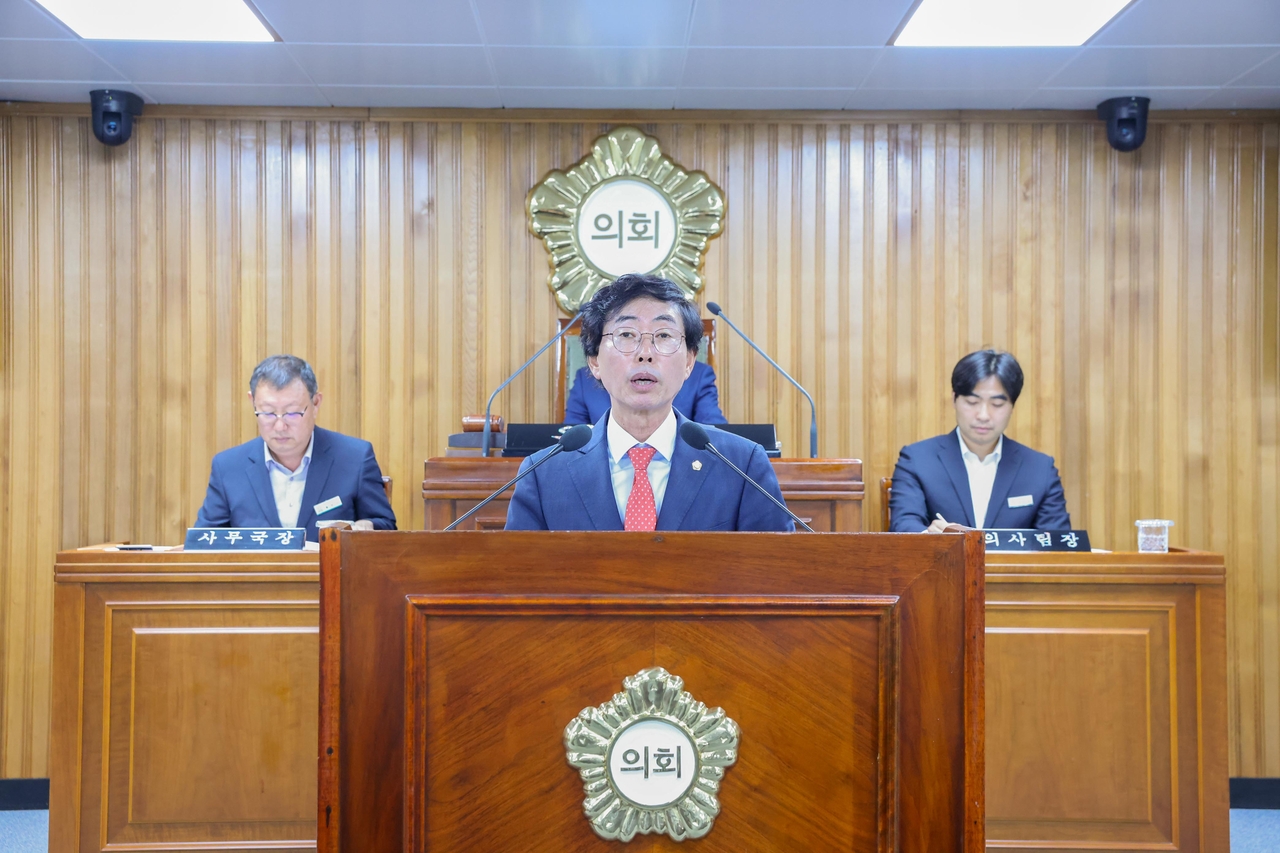 전규호 의원이 5분 자유발언을 하고 있다 [영주시 의회 제공]