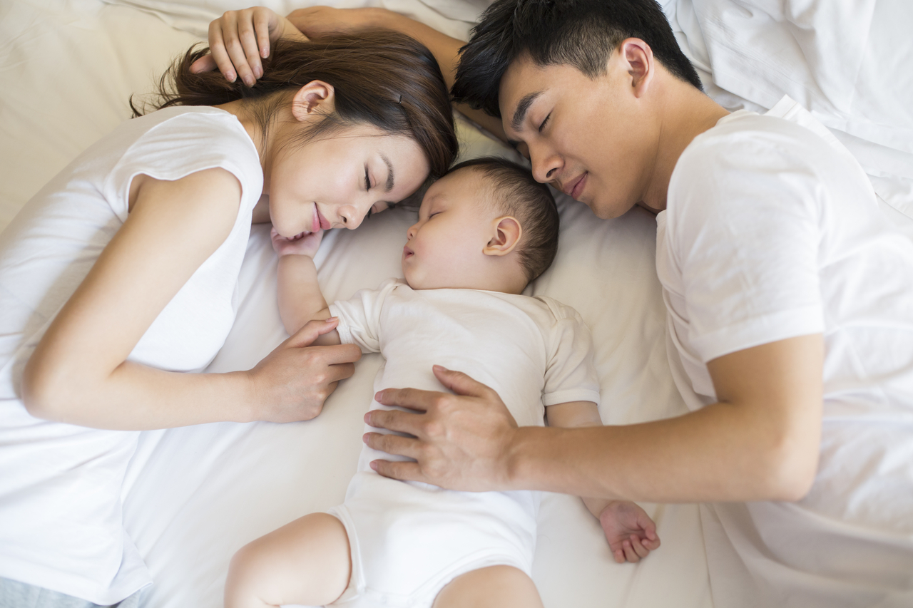 연구팀은 6, 12, 24개월의 유아를 자녀로 둔 먹튀검증 토토사이트, 미국, 호주 어머니 2,005명을 대상으로 설문조사를 진행한 결과, 먹튀검증 토토사이트 유아들은 모든 시점에서 미국 유아에 비해 밤 수면시간이 짧고 잠 드는 데 더 오래 걸렸으며, 호주 유아와 비교했을 때도 12개월 및 24개월 시점에서 유사한 경향을 보였다.<사진출처:게티이미지 뱅크>