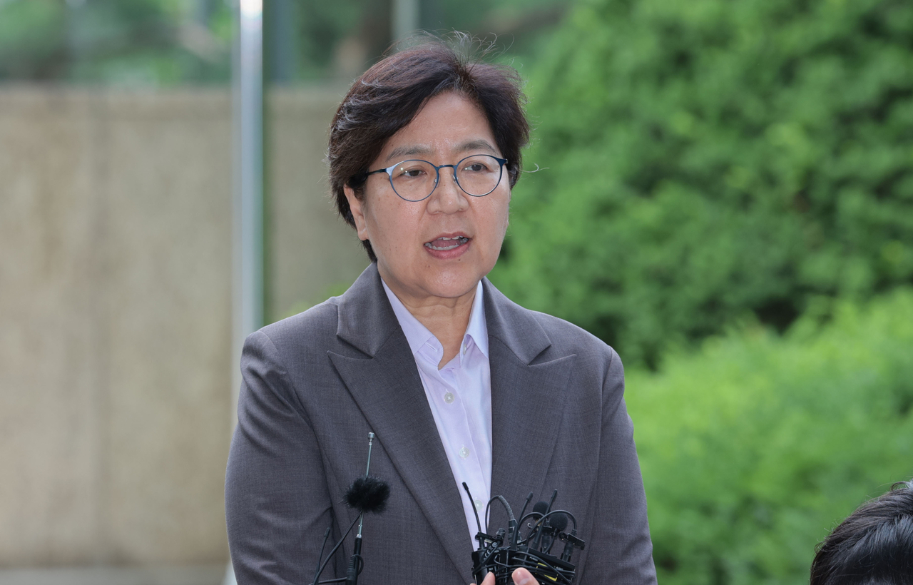 지난 9일 첫 출근하며  질문에 답하는 정은경 보건복지부 장관 후보자 [연합]