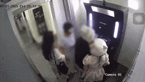 Korean tourist's assault of Vietnamese at photo booth sparks anger in Hanoi