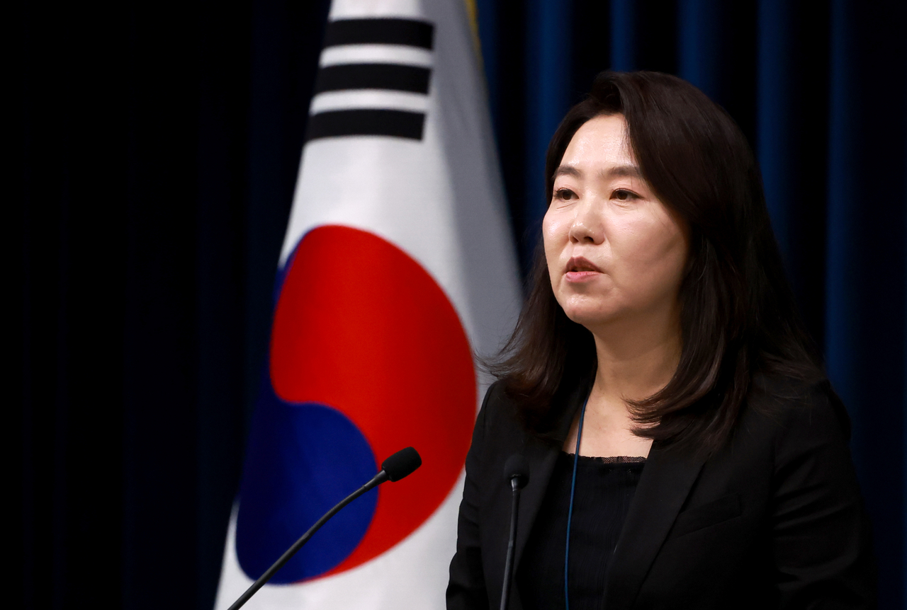 강유정 토토사이트 가입하면실 대변인이 16일 서울 용산 토토사이트 가입하면실 청사에서 현안 브리핑을 하고 있다. [연합]
