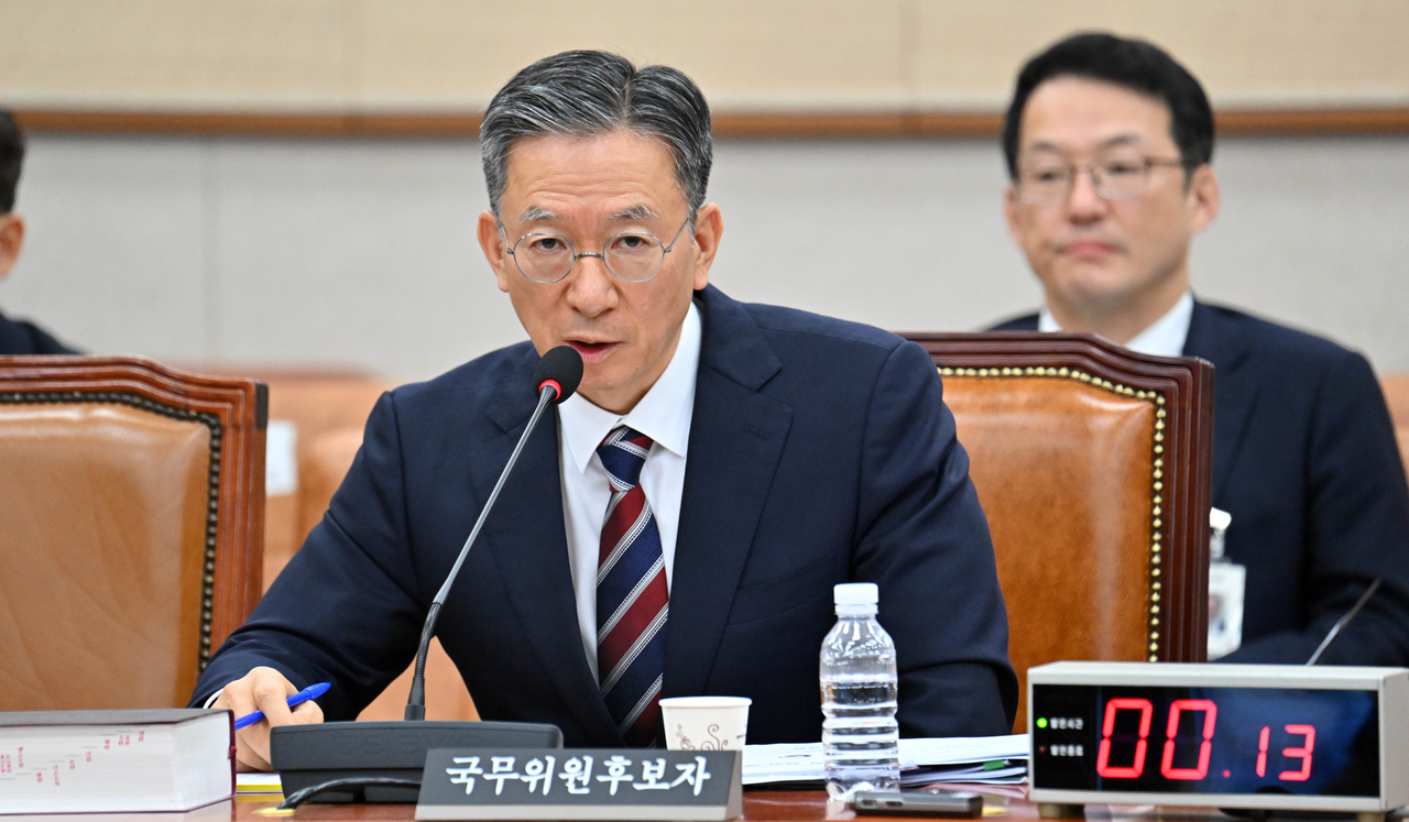 정성호 법무부 장관 후보자가 16일 서울 여의도 국회 법제사법위원회에서 열린 인사청문회에 참석해 의원들의 질의에 답변하고 있다. 정 후보자는 이 자리에서 ‘노태우 토토사이트 세션 진상규명과 무단 은닉자금 확인 시 국고환수가 필요하다는 입장을 밝혔다. 전날인 15일에는 임광현 국세청장 후보자가 동일한 의견을 냈다.  임세준 기자