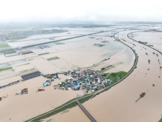 Heavy rain batters South Korea's midsection
