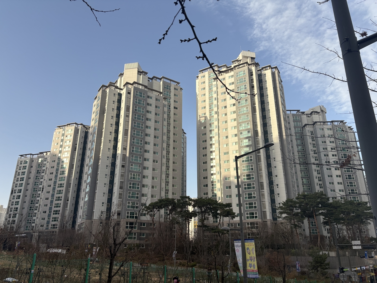 대출 규제 이후에도 신고가 무신사 토토사이트가 있었던 아현동 마포더클래시 아파트 모습. 정주원 기자