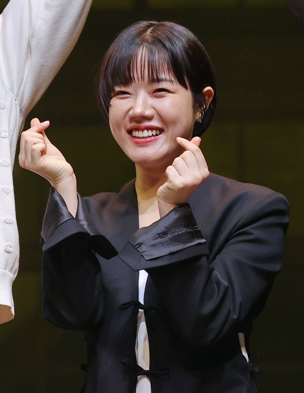 Kim Hyang-gi poses at a press conference for "Shakespeare in Love" in Seoul on Wednesday. (Yonhap)