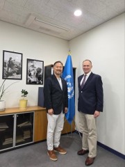 UN land mine experts visit S. Korea to discuss reducing minefield risks