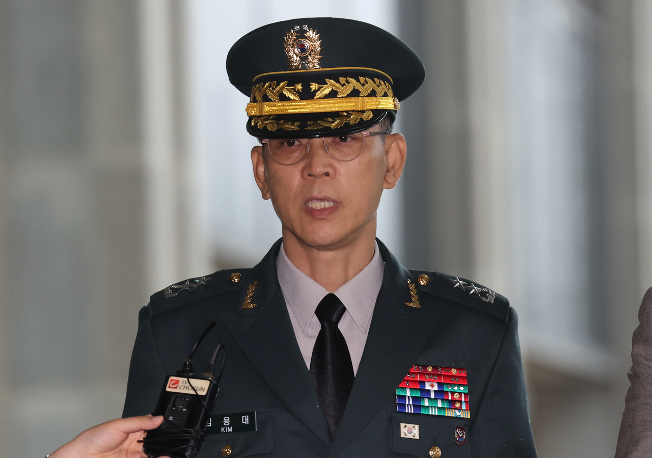Maj. Gen. Kim Yong-dae, chief of the Drone Operations Command, speaks to reporters upon arrival at the Seoul High Prosecutors Office in the capital on July 17, 2025, to be questioned by a special counsel team over former President Yoon Suk Yeol's insurrection charges in connection with his Dec. 3 martial law declaration. (Yonhap)
