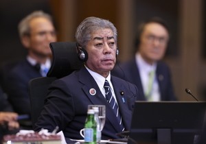 Japanese FM offers condolences to victims of heavy rain in S. Korea