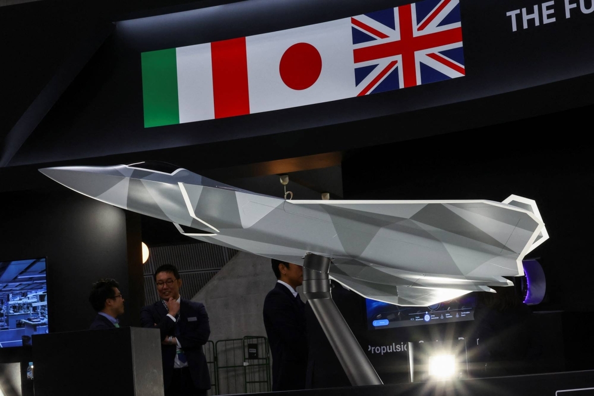 A concept model of the Global Combat Air Program's fighter jet is displayed during Defence Security Equipment International Japan held in Tokyo on May 21. (Rueters)