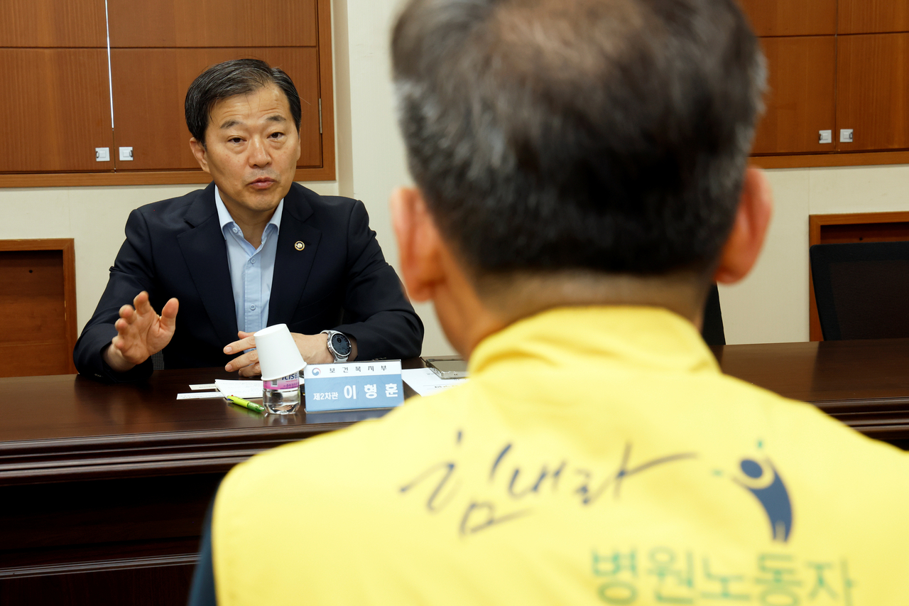 이형훈 보건복지부 제2차관이 지난 15일 서울 영등포구 전국토토사이트 펫산업노동조합연맹에서 발언하고 있다. [연합]