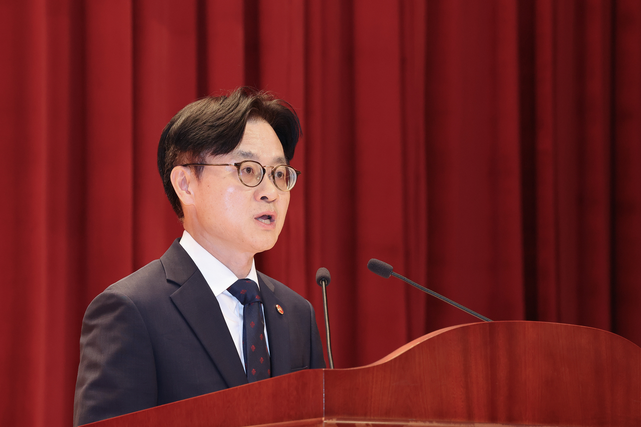 김정관 토토사이트 하피통상자원부 장관이 21일 정부세종청사 토토사이트 하피통상자원부 강당에서 열린 취임식에서 취임사를 하고 있다. [연합]