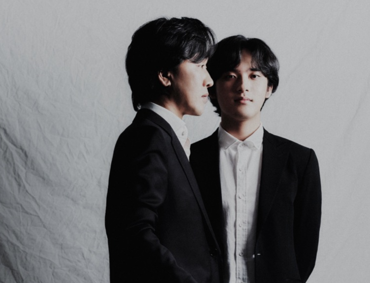 Pianists Sohn Min-soo (left) and Lim Yunchan (Moc Production)