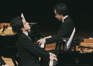 Sohn Min-soo, Lim Yunchan bring 1,500 to their feet with four hands, one voice