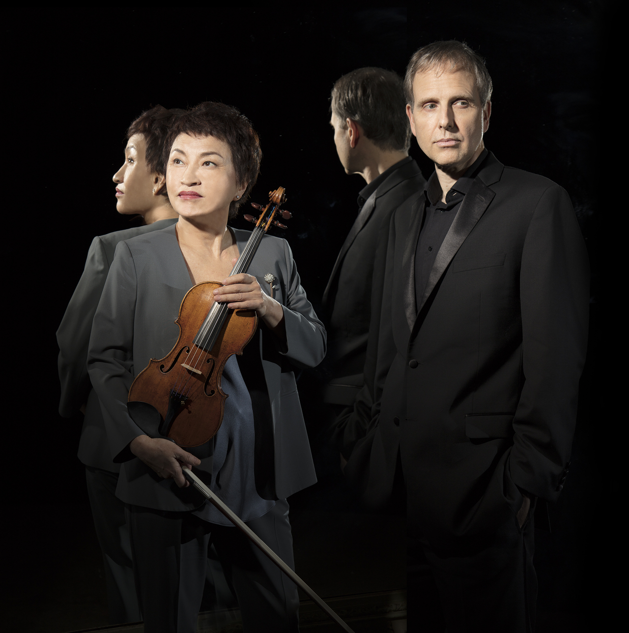 Violinist Chung Kyungwhat (left) and Kevin Kenner (Credia)