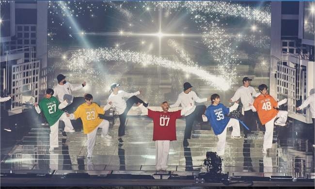 H.O.T. performs at Olympic Hall on Feb. 15, 2018. (MBC)
