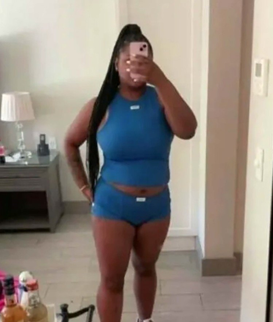 A씨가 탑승을 제지당할 당시 입고 있던 모먼트 토토사이트. 파란 민소매 상의에 짧은 바지 차림이다. [X (구 트위터) 캡처]