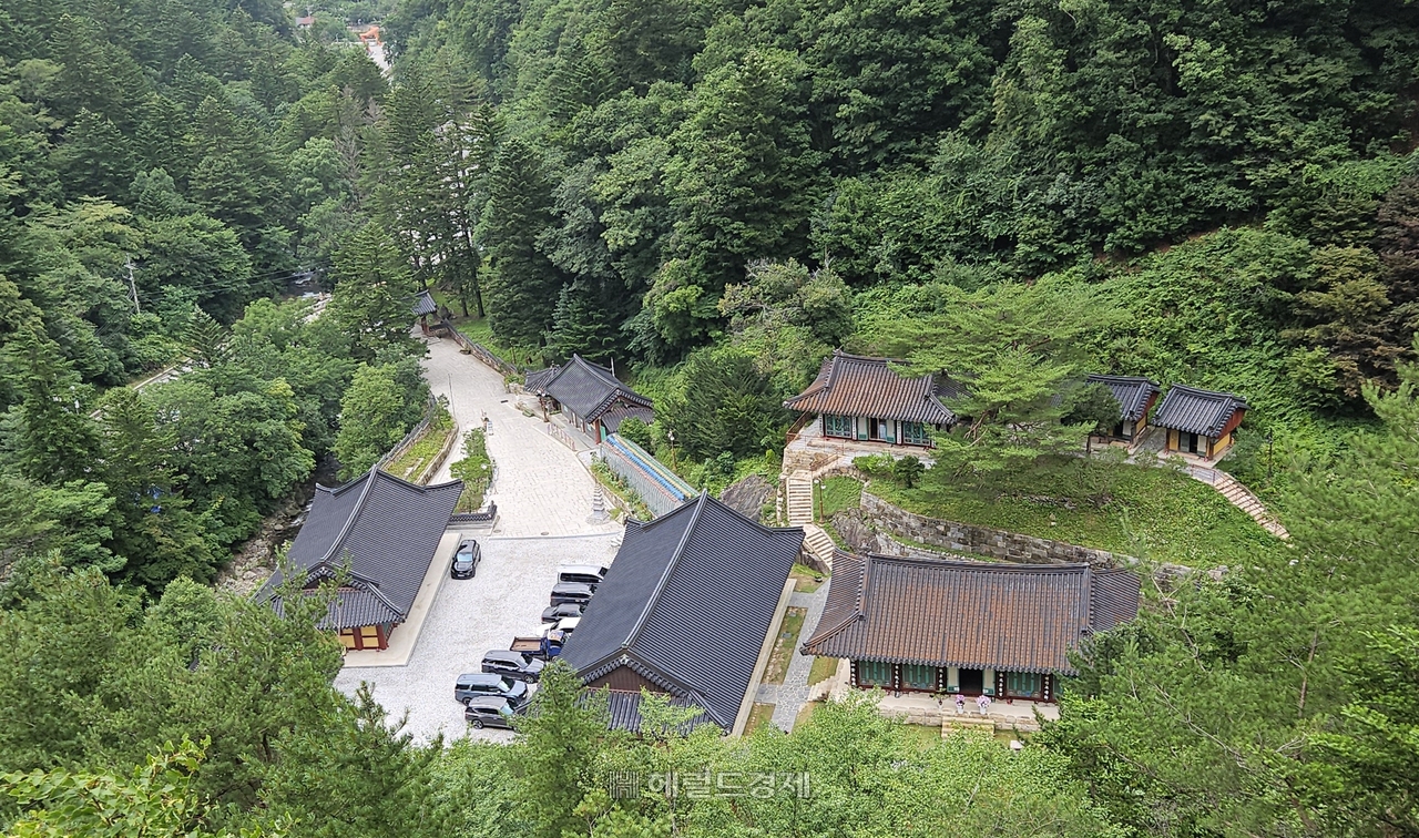 정암사 전경