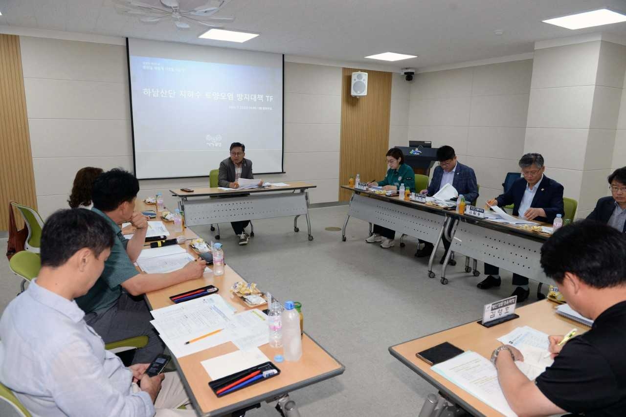 광주 광산구는 지난 23일 구청 3층 중회의실에서 ‘토토사이트 로그인 뚫기 지하수 토양 오염 방지 대책 TF’ 첫 회의를 개최했다.