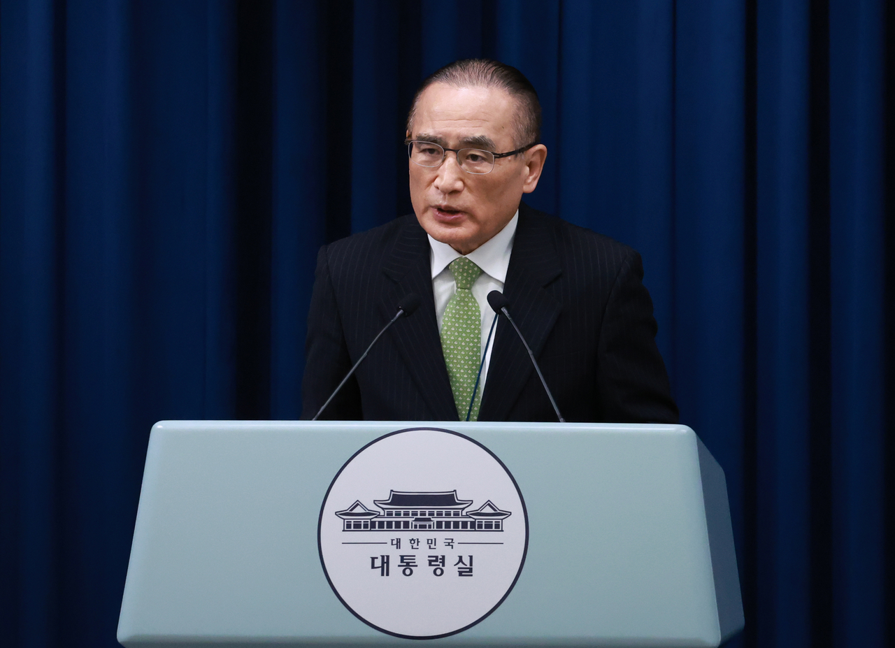 위성락 국가안보실장이 25일 서울 용산 손오공 토토사이트 청사에서 강훈식 대통령비서실장 주재로 열린 통상대책회의 관련 브리핑을 하고 있다. [연합]