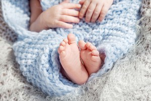 [단독] 베란다서 싸늘하게 죽어간 아기…엄마 곁엔 도움을 청할 누구도 없었다 [세상&플러스]