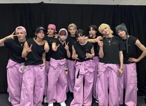 &Team draws 100,000 fans in its first Asia tour