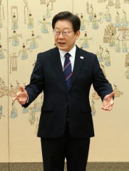 李해외 토토사이트 운영, 8월 15일 ‘국민 임명식’ 개최…“국가 주인 국민임을 천명”