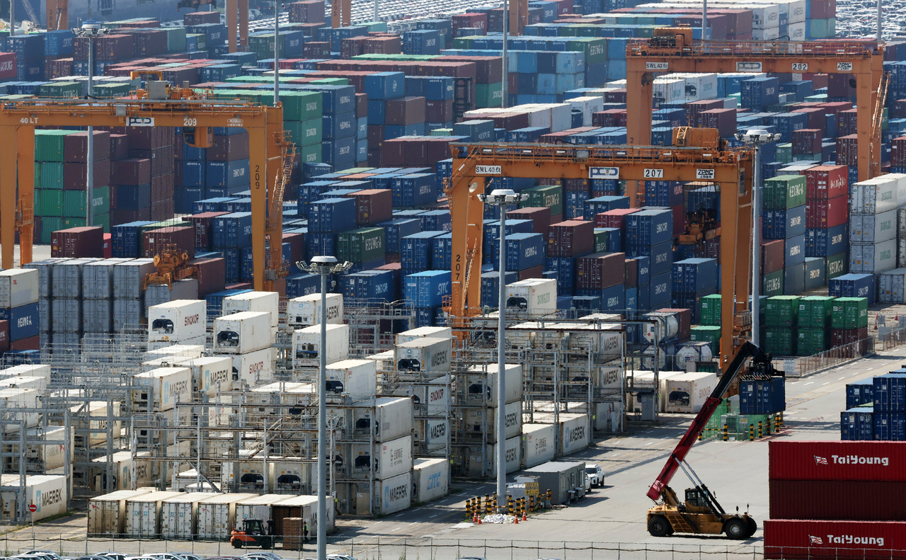 Containers are stacked at Pyeongtaek Port in Gyeonggi Province on Thursday. (Yonhap)