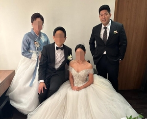 Korean-born permanent resident of US seized at airport, trapped in detention for 8 days