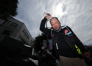 Korean summer bakes and sizzles, in photos