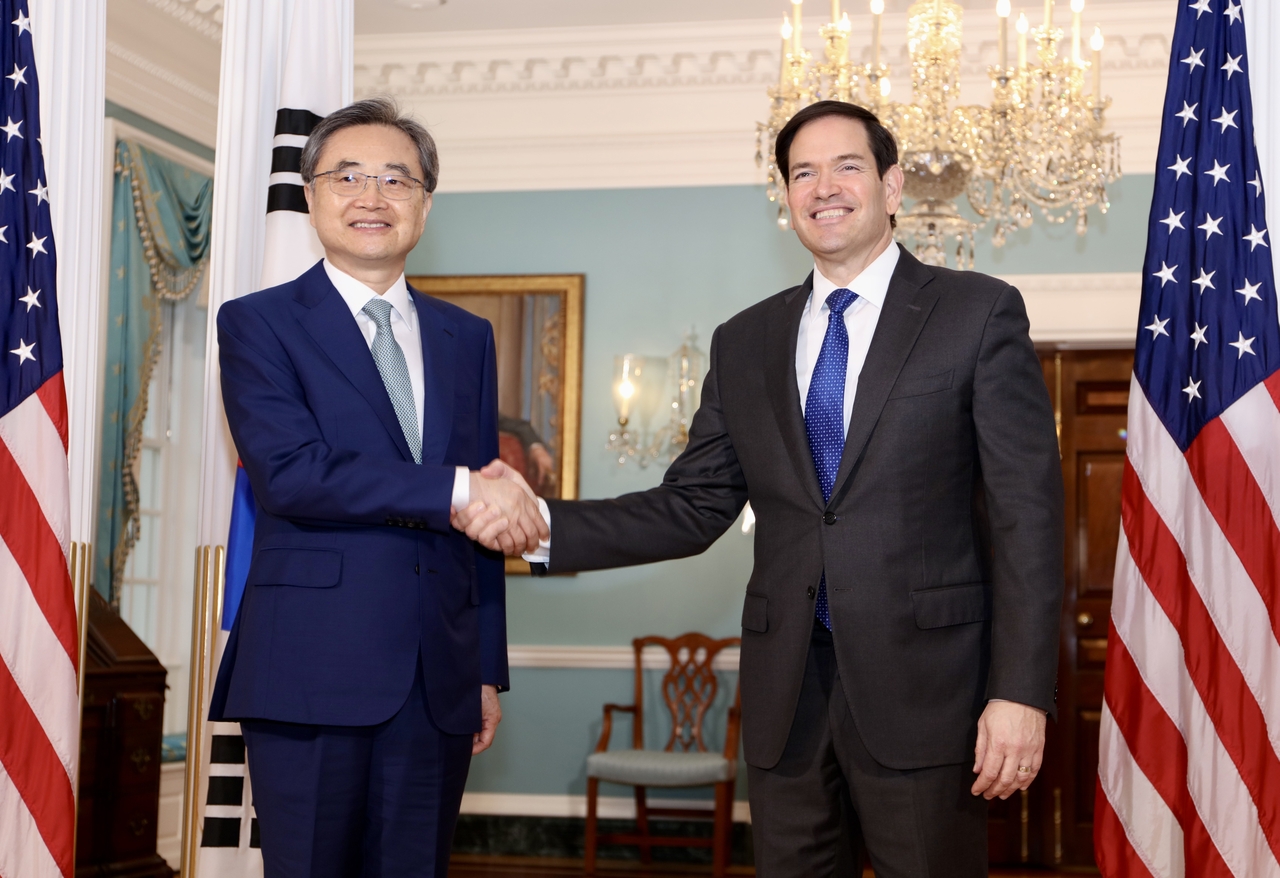 Talks launched to set date for 1st Lee-Trump summit - The Korea Herald