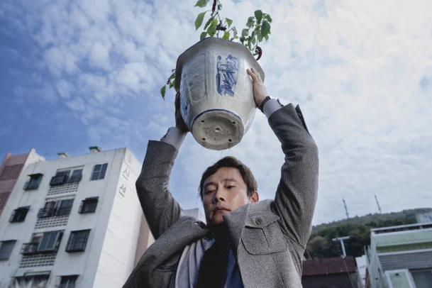 "No Other Choice" starring Lee Byung-hun (CJ ENM)