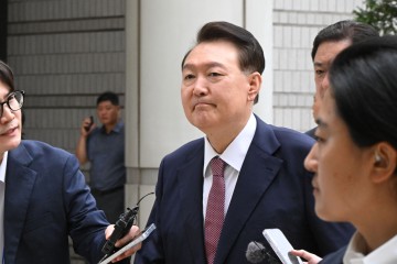“비상계엄, 정신적 손해 물어내라” 尹에 손해배상 줄이어