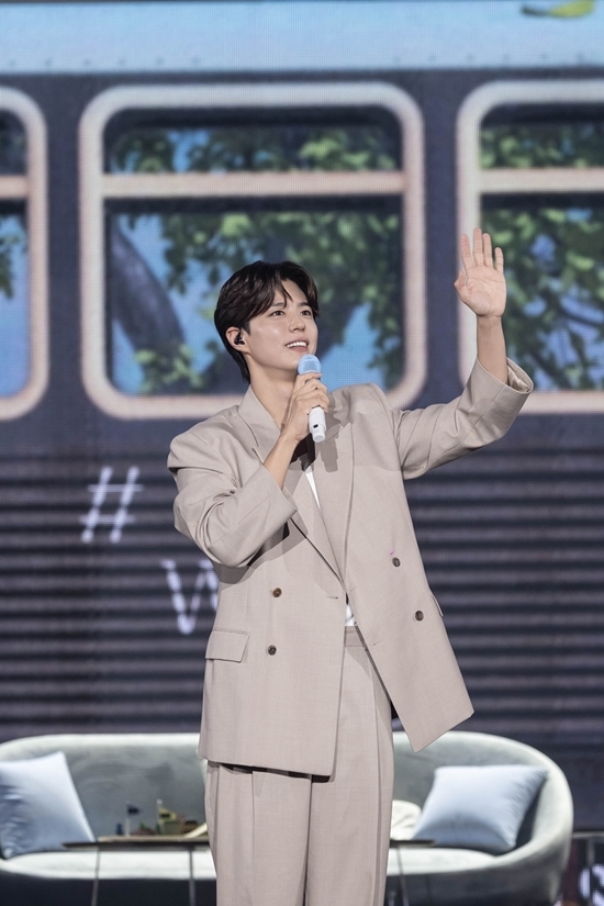 사진=더블랙레이블 제공