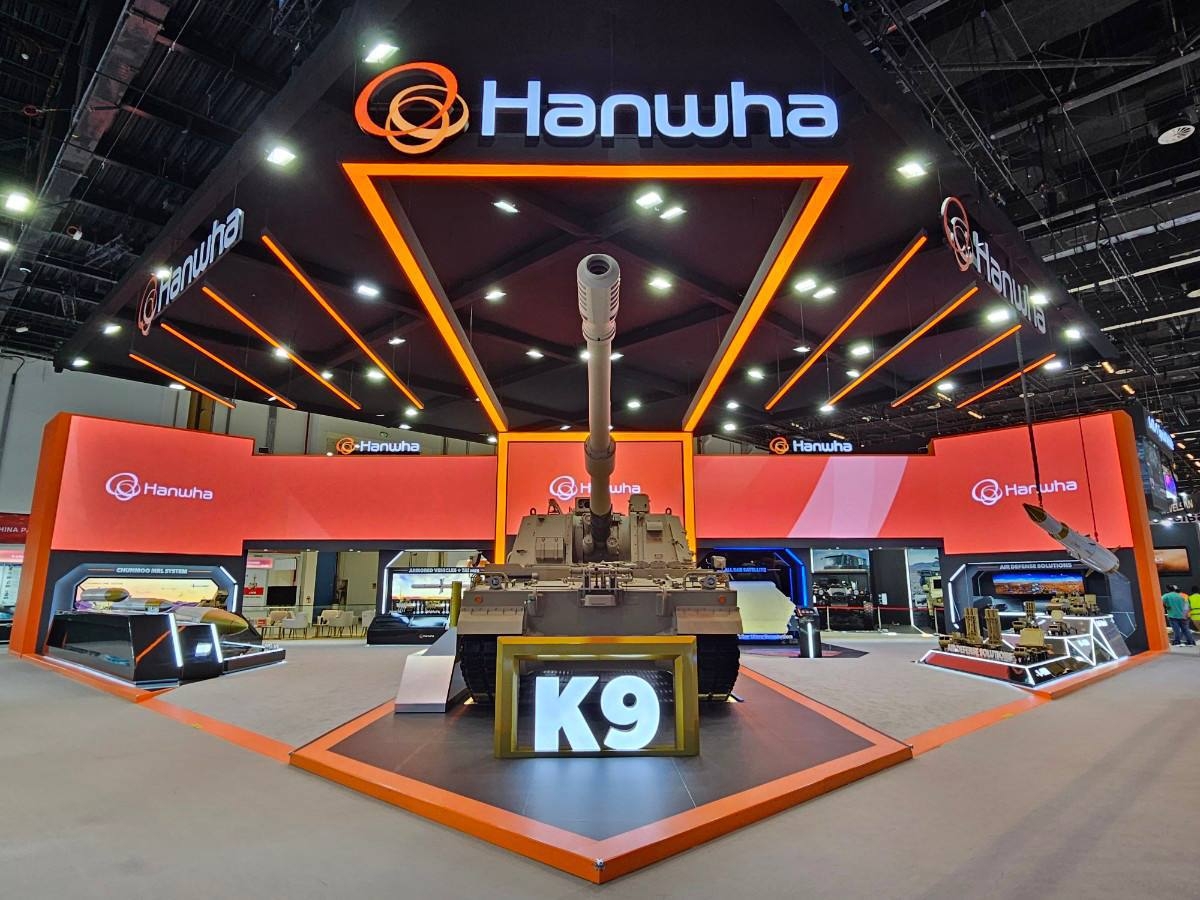 지난달 UAE 아부다비에서 열린 ‘IDEX 2025’에 설치된 sa 토토사이트에어로스페이스와 sa 토토사이트시스템의 통합전시관 전경. [sa 토토사이트시스템 제공]