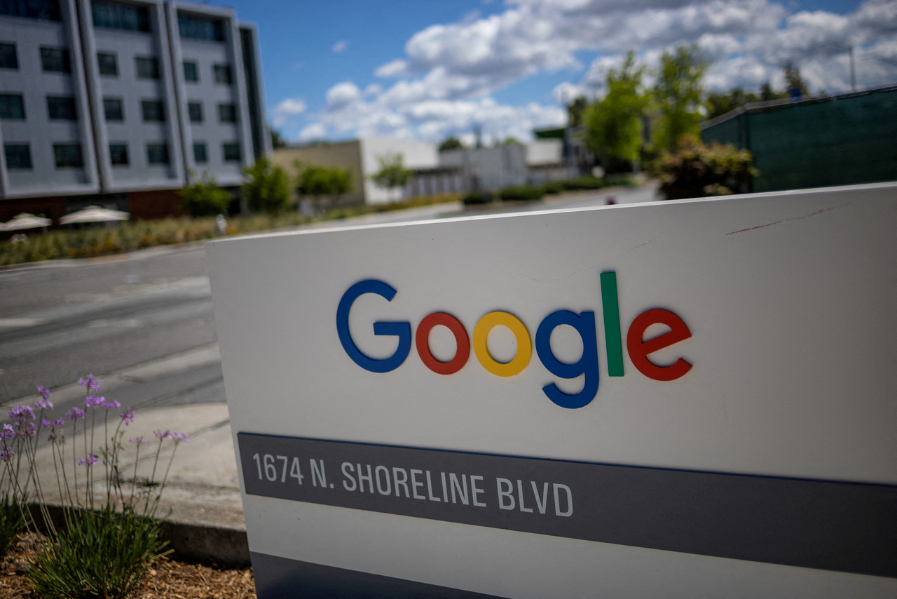A Google logo is seen at a company research facility in California. (Reuters-Yonhap)