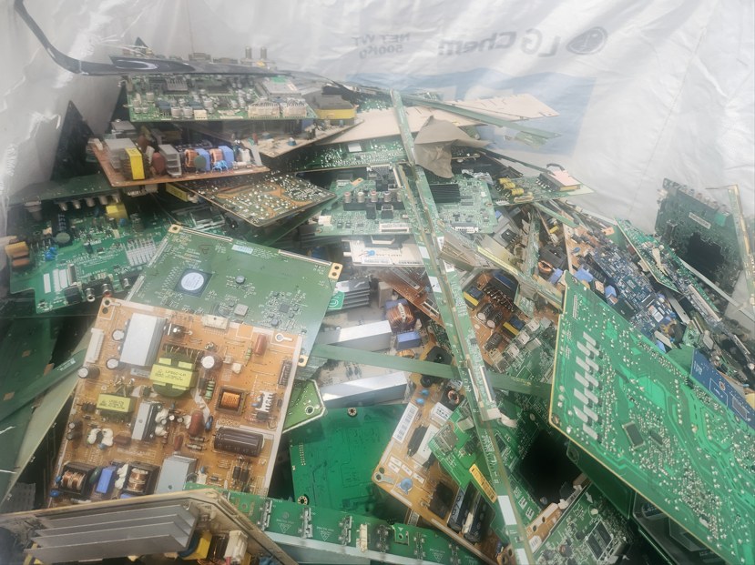 인쇄회로기판(PCB)[환경부 제공]