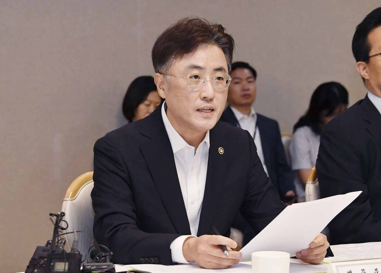 이진수 법무부 차관이 지난 1일 서울 종로구 정부서울청사에서 열린 ‘경제형벌 합리화 전담반 1차 회의’에서 모두발언을 하고 있다. 2025.8.1 [기획재정부 제공]
