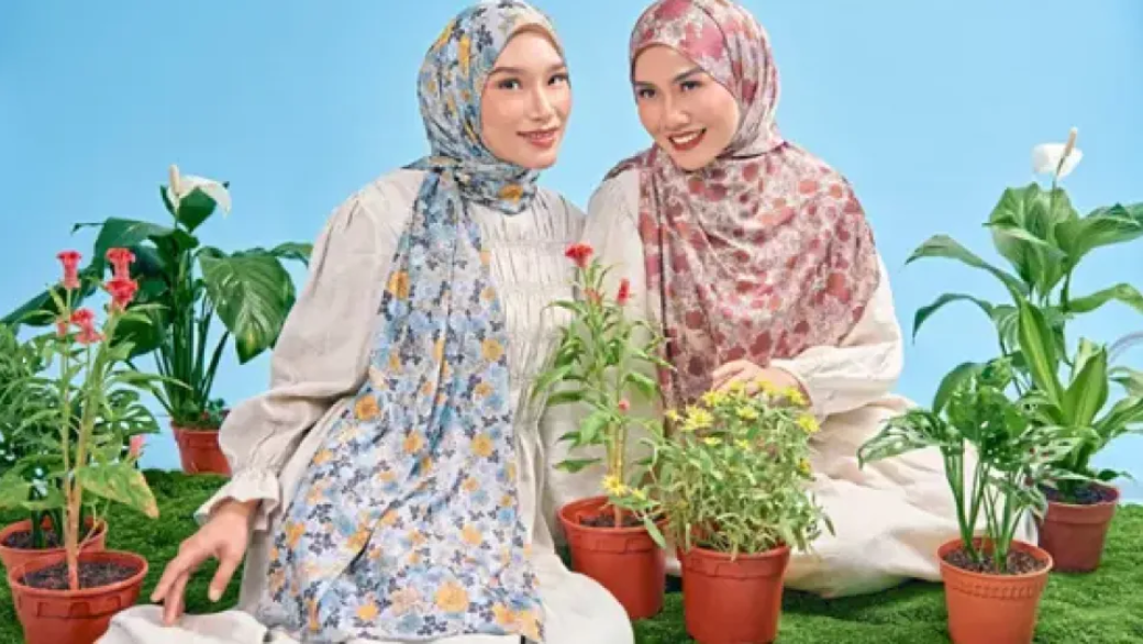 Printed scarves are popular, along with lightweight and wearable fabrics.   (The Star)