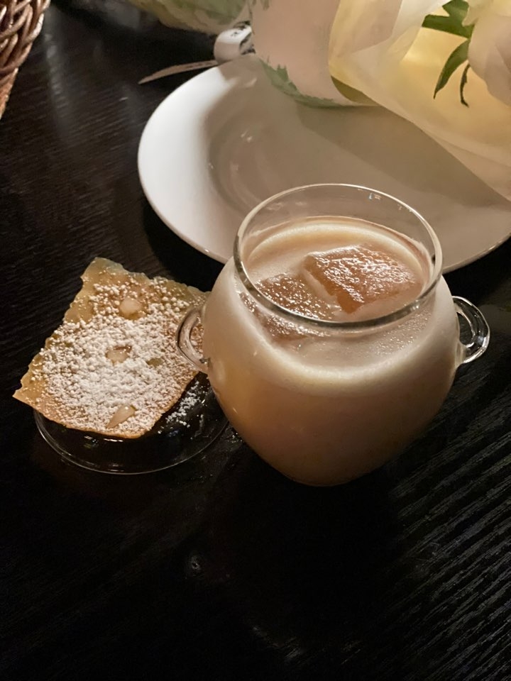 Okie Dok, a signature cocktail of Alice Cheongdam (Hong Yoo/The Korea Herald)