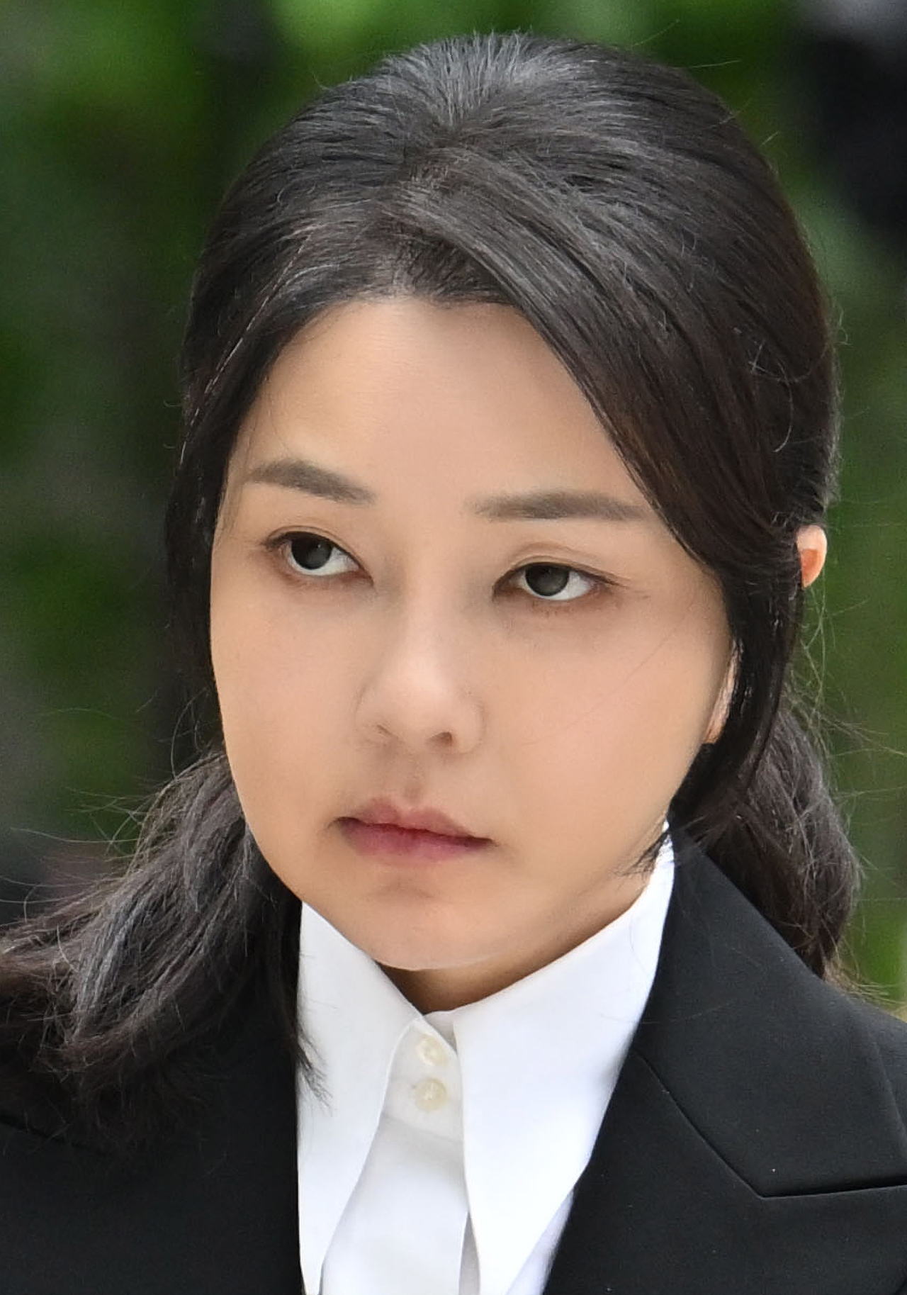 윤석열 전 대통령 부인 김건희 여사가 6일 오전 서울 종로구 민중기 특검 사무실에 조사받기 위해 피의자 신분으로 출석하고 있다. 임세준 기자