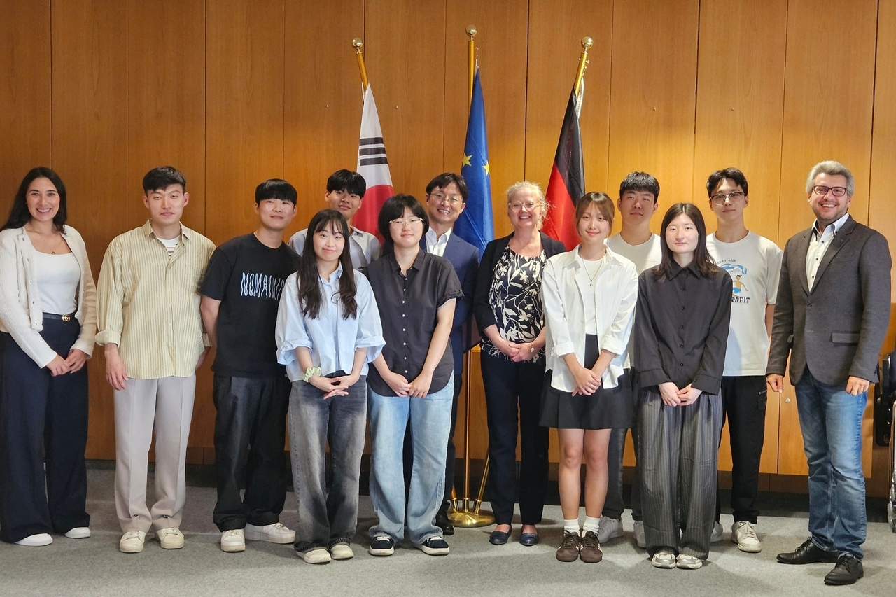 한국기술교육대학교 고용서비스정책학과 금창민 교수와 학생들이 2일부터 10일까지 독일 고용서비스대학(HdBA)와 고용서비스 기관 현지 탐방에 참여한다. [한국기술교육대학교 제공]