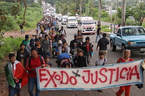 300 migrants start walk north from southern Mexico