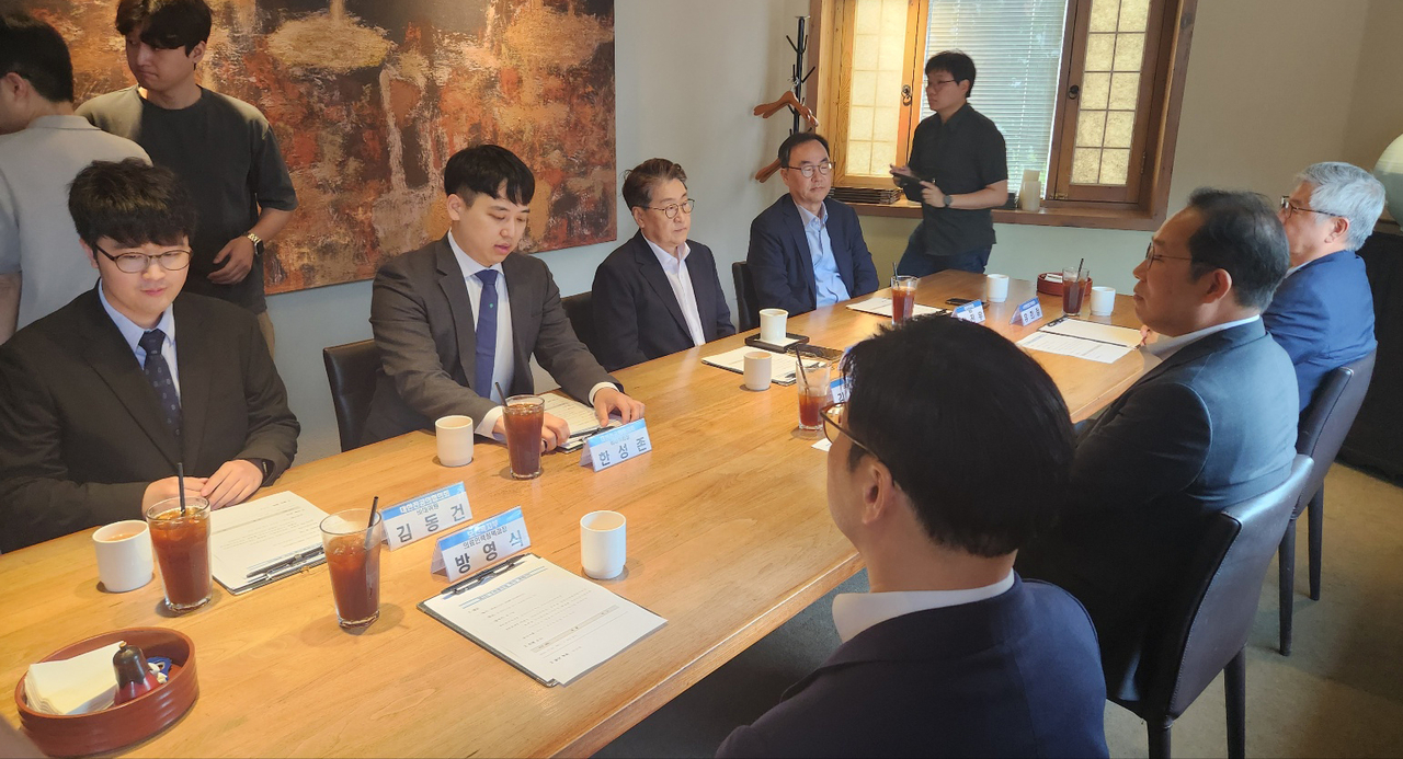 7일 서울 중구 모처에서 3차 수련협의체 회의가 열리고 있다.[연합]
