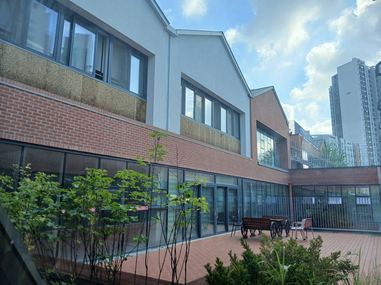 2022년 서울시 프리미엄 토토상 대상 수상 건물인 서울 영등포구 신길중학교. 김희량 기자