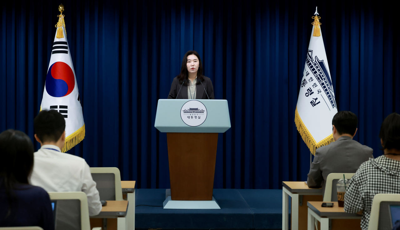 Presidential spokesperson Kang Yu-jung speaks during a press briefing at the presidential office in Seoul on Saturday. (Yonhap)
