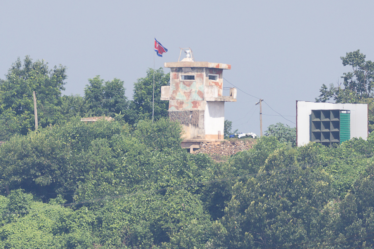 A loudspeaker facility installed by North Korea along the border is seen from the border town of Paju, Gyeonggi Province, in this photo taken on Tuesday. (Yonhap)