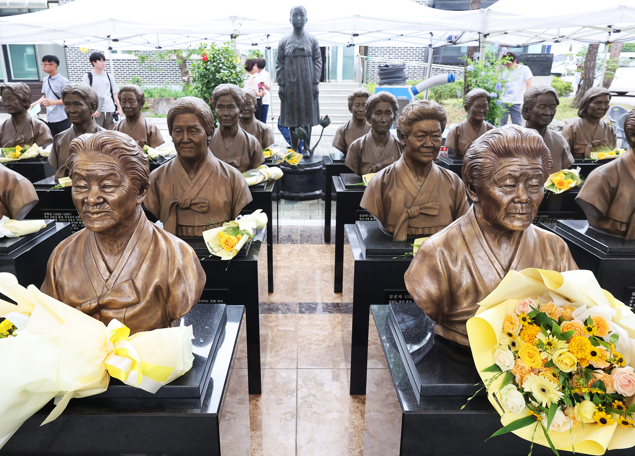 Busts of former "comfort women.” (Yonhap)