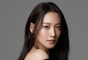 Claudia Kim to host BIFF closing ceremony